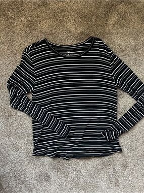 Black & White Striped Long Sleeve Tee